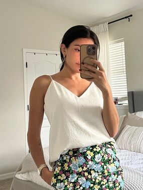 Express White V-Neck Spaghetti Strap Tank Top